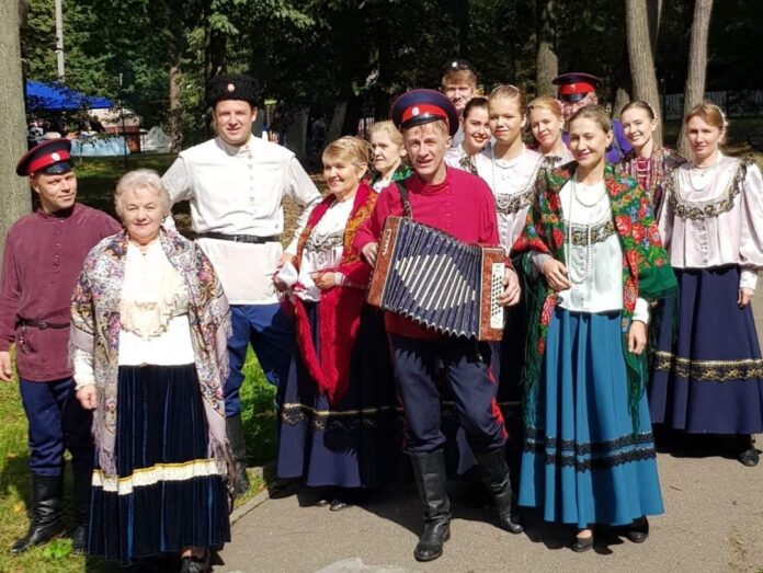 Ансамбль «Ленок» стал лауреатом I степени Фестиваля казачьей культуры Ансамбль «Ленок» стал лауреатом I степени Фестиваля казачьей культуры