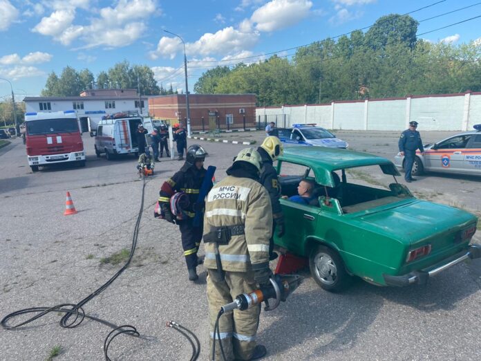 Экстренные службы Подольска отработали совместные действия по оказанию помощи пострадавшему при ДТП