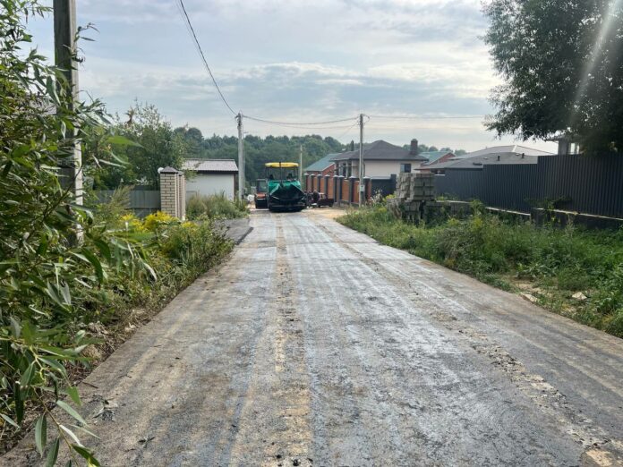 В подольской деревне Ордынцы по просьбе жителей начали ремонтировать дорогу В подольской деревне Ордынцы по просьбе жителей начали ремонтировать дорогу