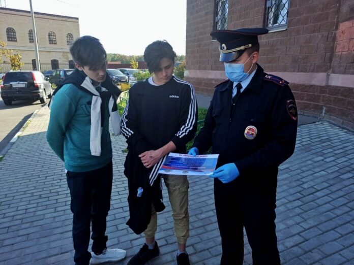 В Подольске состоялась акция «Госуслуги – это просто!» В Подольске состоялась акция «Госуслуги – это просто!»