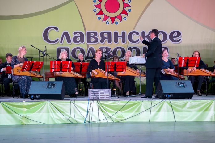 Глава Подольска  приглашает жителей на фестивали «Сон в летнюю ночь» и «Славянское подворье» Глава Подольска  приглашает жителей на фестивали «Сон в летнюю ночь» и «Славянское подворье»