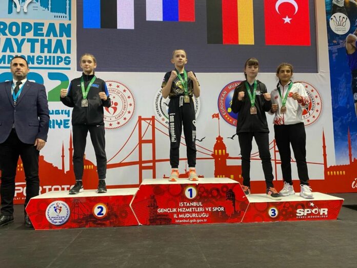 Спортсменки завоевали призовые места на чемпионате Европы по тайскому боксу