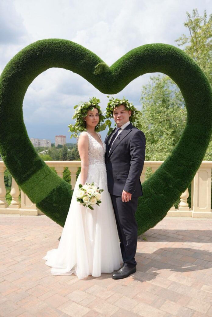 Подольские молодожёны выбирают регистрацию брака на природе