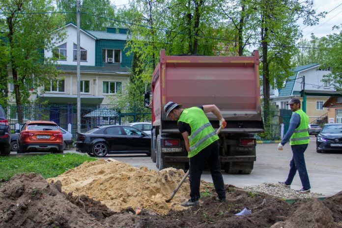 В Подольске начались подготовительные работы по установке еще одной детской площадки по программе губернатора ...