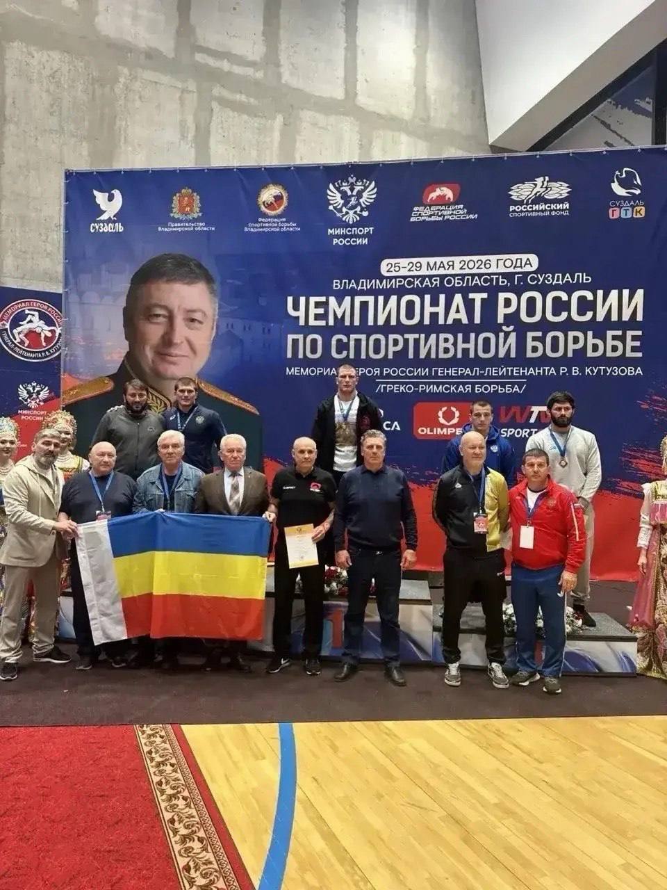 Золото и бронзу чемпионата России завоевали борцы из Подольска