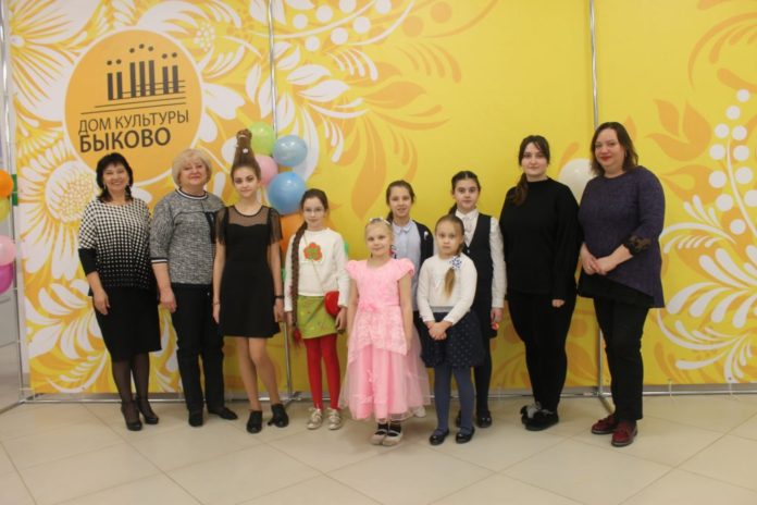 Конкурс «Длинная коса – девичья краса» состоялся в ДК «Быково» Конкурс «Длинная коса – девичья краса» состоялся в ДК «Быково»