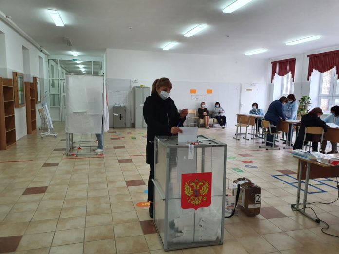 Явка избирателей Подольска на выборы по данным на 12 часов 17 сентября составила около... Явка избирателей Подольска на выборы по данным на 12 часов 17 сентября составила около...