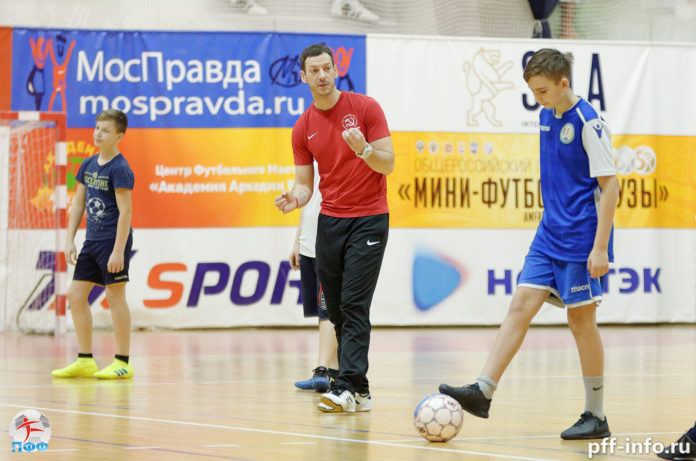 Спортсмены МФК КПРФ проведут мастер-класс для участников юношеского турнира Спортсмены МФК КПРФ проведут мастер-класс для участников юношеского турнира