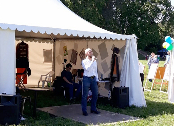 Подольский драмтеатр ярко выступает на уличных сценах Подольский драмтеатр ярко выступает на уличных сценах