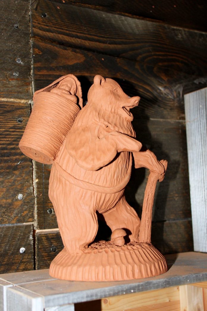 В Межрегиональном конкурсе “Русская народная игрушка” студия керамики “Калина” завоевала первое место