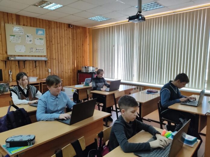 Неделя информатики состоялась в школе поселка МИС