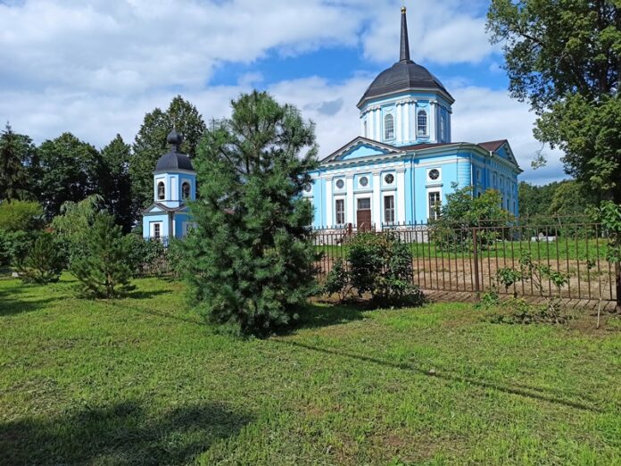 Завершен очередной этап благоустройства территории Благовещенского храма села Поливаново