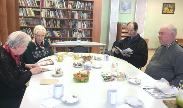 В подольской библиотеке № 2 прошло заседание клуба духовного краеведения «Ищем корни» В подольской библиотеке № 2 прошло заседание клуба духовного краеведения «Ищем корни»