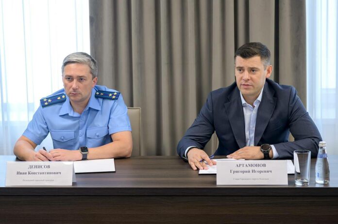 Личный прием граждан провели в Подольске глава муниципалитета и прокурор Личный прием граждан провели в Подольске глава муниципалитета и прокурор