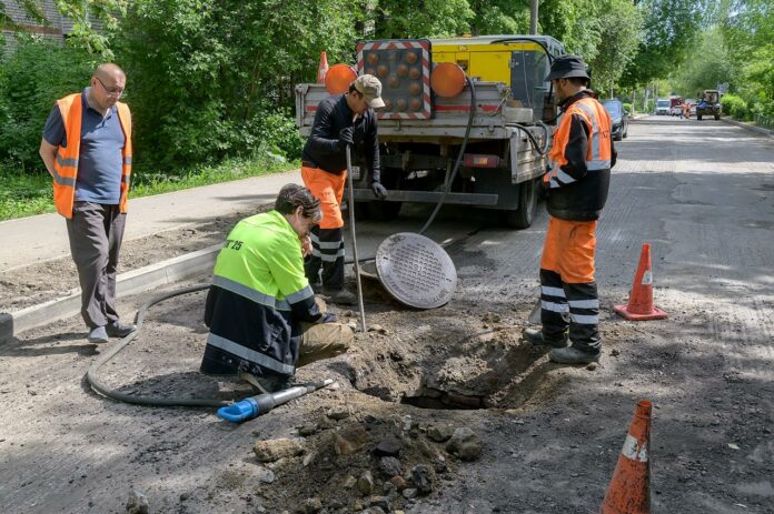 В Подольске на улице Багратиона приступили к ремонту дорожного покрытия