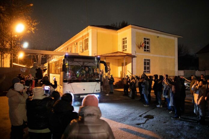 В Подольске проводили в армию осенних призывников В Подольске проводили в армию осенних призывников