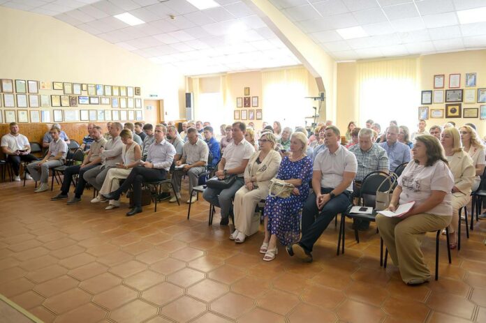 В округе провели встречу с трудовым коллективом МУП «Водоканал» г. Подольска В округе провели встречу с трудовым коллективом МУП «Водоканал» г. Подольска