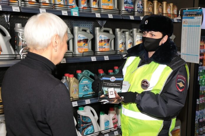 В Подольске на автозаправочных станциях проведены мероприятия раунда «Стоп — гаджет!»