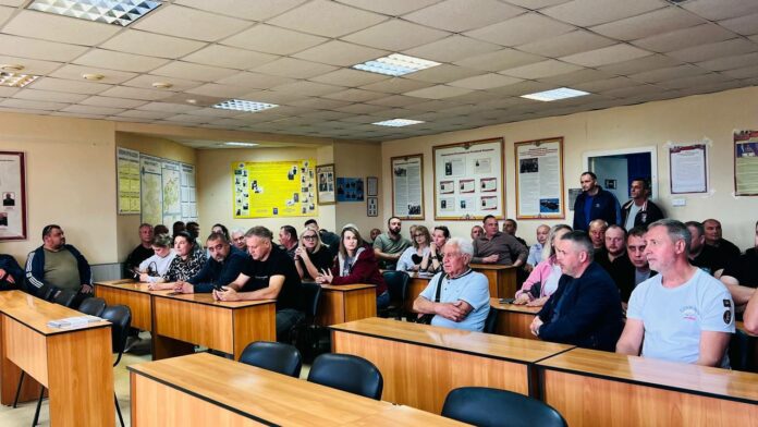 Сотрудники Госавтоинспекции обсудили с руководством автошкол вопросы качества обучения водителей Сотрудники Госавтоинспекции обсудили с руководством автошкол вопросы качества обучения водителей