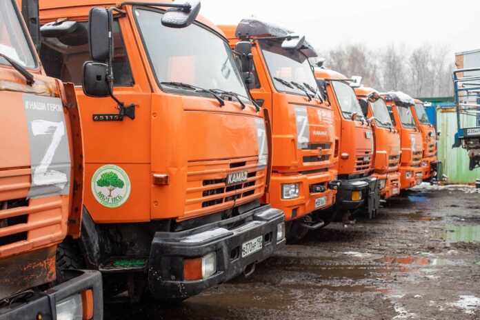 Коммунальная и дорожная  техника в Большом Подольске готова к проведению субботников Коммунальная и дорожная  техника в Большом Подольске готова к проведению субботников