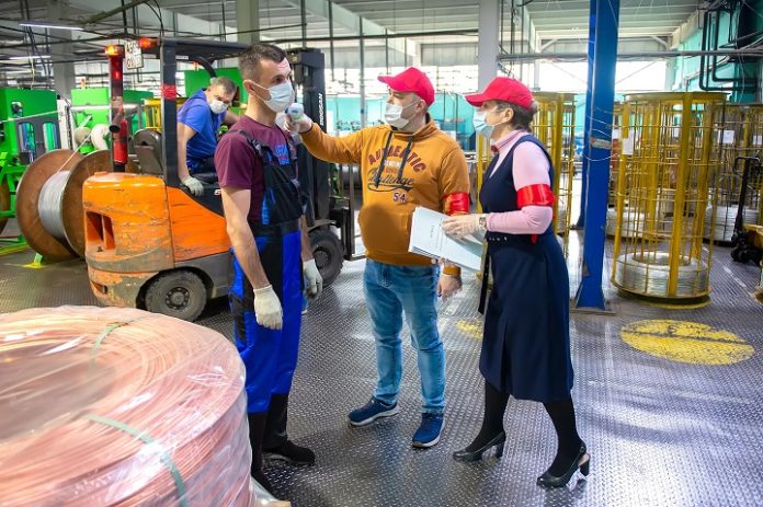 Предприятия возобновляют работу