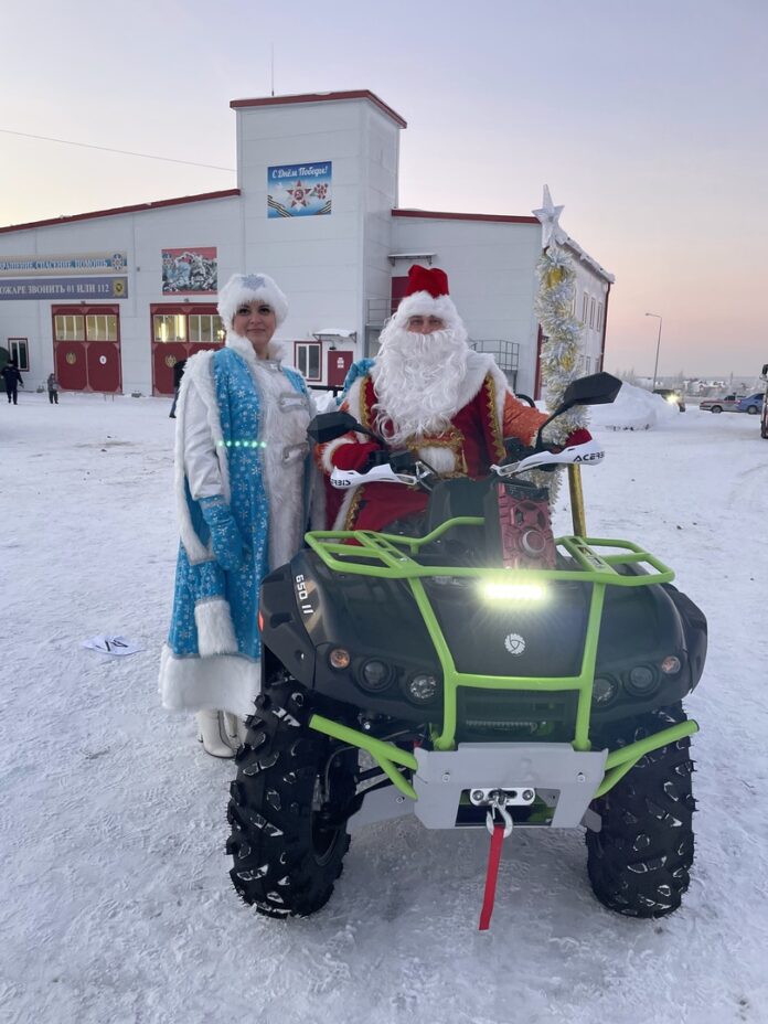 В пожарной части № 247 прошла первая пожарная ёлка для детей В пожарной части № 247 прошла первая пожарная ёлка для детей