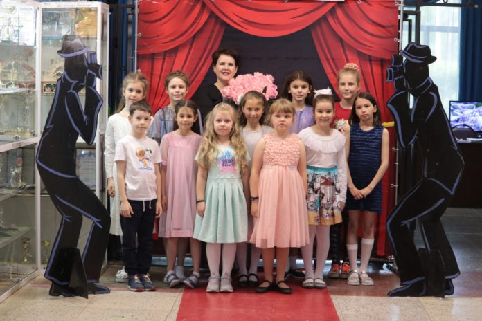 Завершилась VI Ежегодная премия «Золотой муравей» в Доме Культуры «Металлург» Завершилась VI Ежегодная премия «Золотой муравей» в Доме Культуры «Металлург»