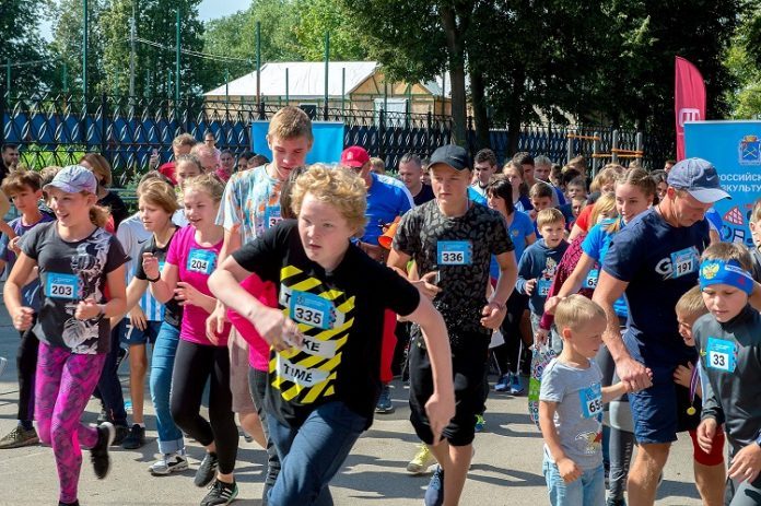 Свыше 5 000 любителей спорта отметили День физкультурника в Подольске Свыше 5 000 любителей спорта отметили День физкультурника в Подольске