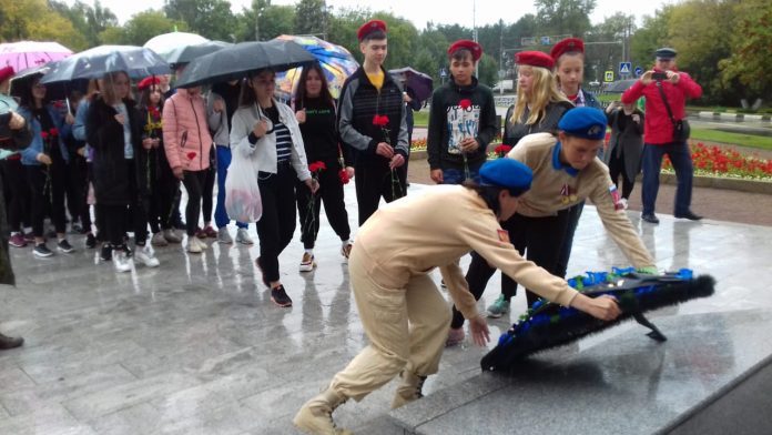 150 юнармейцев Подольска приняли участие в автопробеге памяти героев Великой Отечественной войны 150 юнармейцев Подольска приняли участие в автопробеге памяти героев Великой Отечественной войны