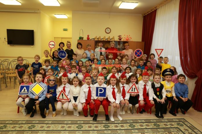 Юным подольчанам рассказали о правилах поведения на дороге