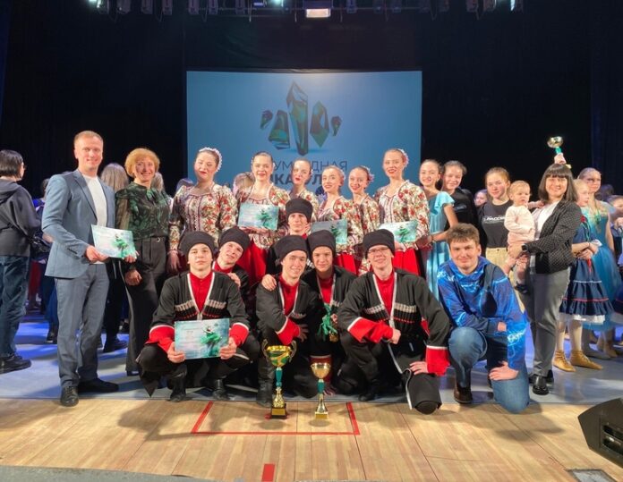 Главный приз на III Международном конкурсе «Изумрудная шкатулка-2022» получил подольский ансамбль “Рассвет” Главный приз на III Международном конкурсе «Изумрудная шкатулка-2022» получил подольский ансамбль “Рассвет”