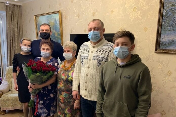 Руководители УМВД России по г.о. Подольск совершили визит к родителям Героя России Александра Монетова