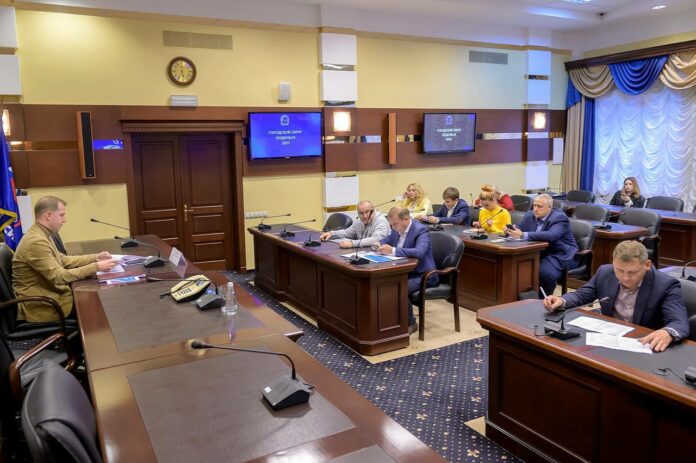 Вопросы начала отопительного сезона обсудили на штабе в администрации Подольска Вопросы начала отопительного сезона обсудили на штабе в администрации Подольска