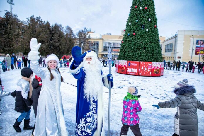 Традиционный фестиваль новогодних персонажей состоялся в Подольске Традиционный фестиваль новогодних персонажей состоялся в Подольске