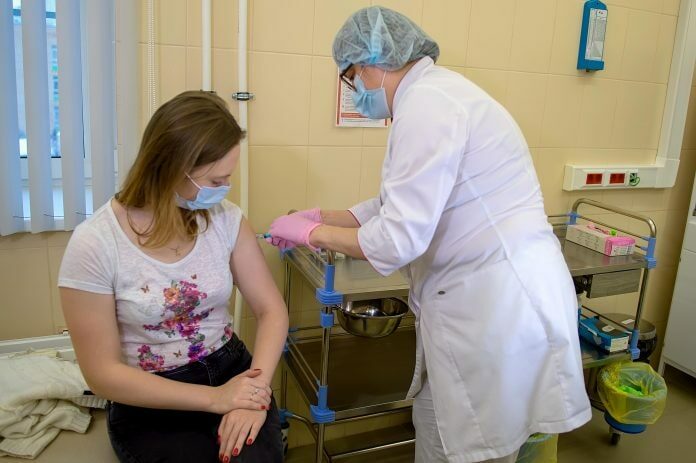 Выездные диспансеризация и вакцинация в Подольске продолжатся в сентябре Выездные диспансеризация и вакцинация в Подольске продолжатся в сентябре