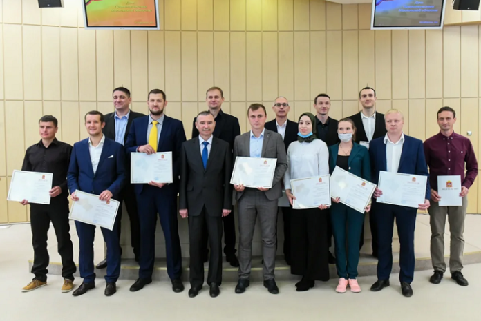 Тренеры Большого Подольска получили сертификаты на приобретение жилья по областной программе «Социальная ипотека»