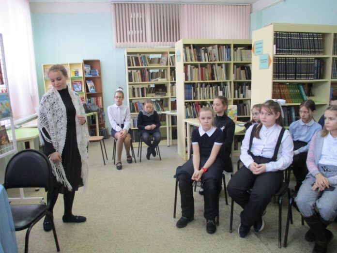 Литературный час “Пока в России Пушкин длится, метелям не задуть свечу” прошел в Подольске Литературный час “Пока в России Пушкин длится, метелям не задуть свечу” прошел в Подольске