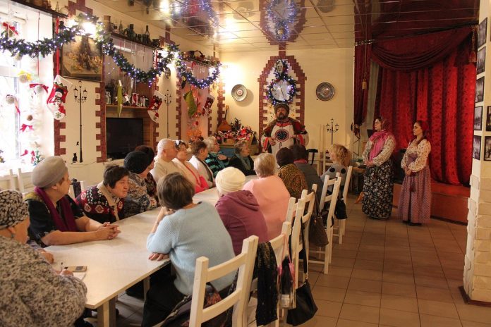 В Русском музее обрядов и быта  встречали участников программы “Активное долголетие” В Русском музее обрядов и быта  встречали участников программы “Активное долголетие”