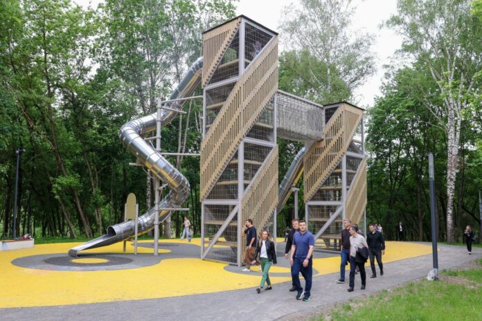 Благоустройство набережной в парке Талалихина проинспектировал глава Подольска Благоустройство набережной в парке Талалихина проинспектировал глава Подольска