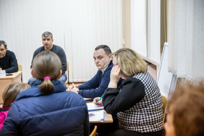 Встреча с жителями Шепчинок по вопросам ЖКХ прошла в Подольске Встреча с жителями Шепчинок по вопросам ЖКХ прошла в Подольске