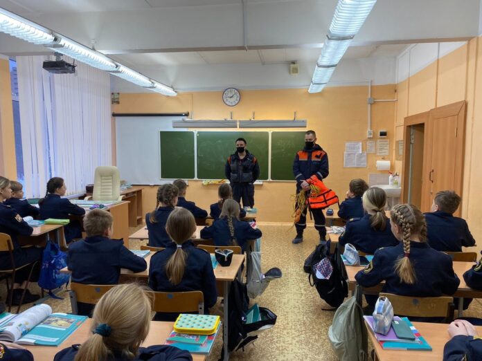 Спасатели пожарно-спасательной части № 309 провели урок безопасности