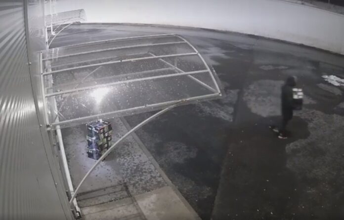 Подозреваемых в краже видеокарт на сумму около 2 миллионов рублей задержали в Подольске