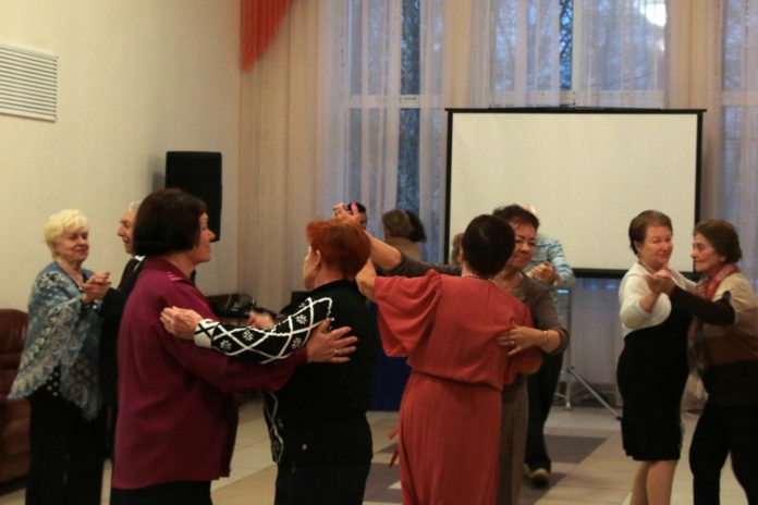 «Активное долголетие»: клуб ветеранов и танцевальная студия «Активное долголетие»: клуб ветеранов и танцевальная студия