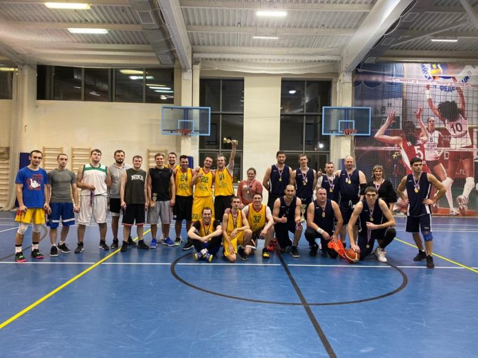 Завершились игры по баскетболу среди мужских команд в Подольске