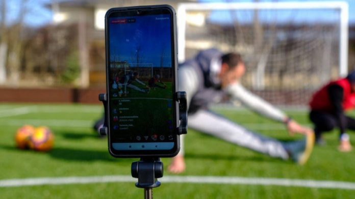 Жители Подольска могут присоединиться к онлайн-тренировкам «Живу спортом» Жители Подольска могут присоединиться к онлайн-тренировкам «Живу спортом»