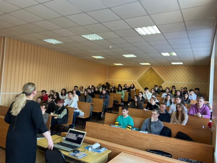Тренинг на тему “Самозанятость и малый бизнес для студентов прошёл в Институте сервисных технологий...