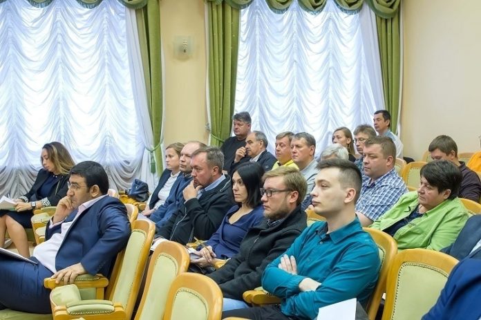 Единороссы совершенствуют работу Единороссы совершенствуют работу