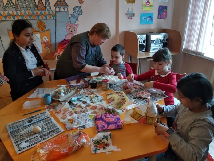 Мастер-класс «Чудо – ручки» прошел в климовской детской библиотеке №27 Мастер-класс «Чудо – ручки» прошел в климовской детской библиотеке №27