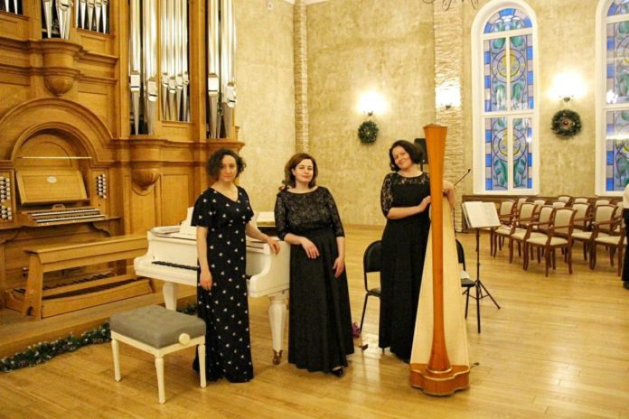 Концерт цикла “Эта прекрасная классика” состоялся в КПЦ “Дубровицы” Концерт цикла “Эта прекрасная классика” состоялся в КПЦ “Дубровицы”