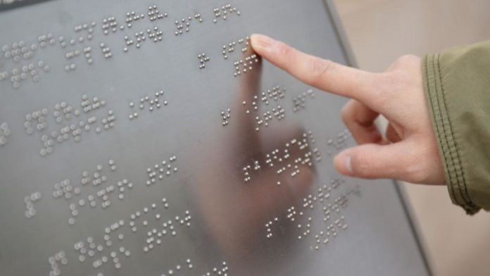 К сведению подольчан: в России создан интернет-ресурс для распознавания азбуки Брайля К сведению подольчан: в России создан интернет-ресурс для распознавания азбуки Брайля